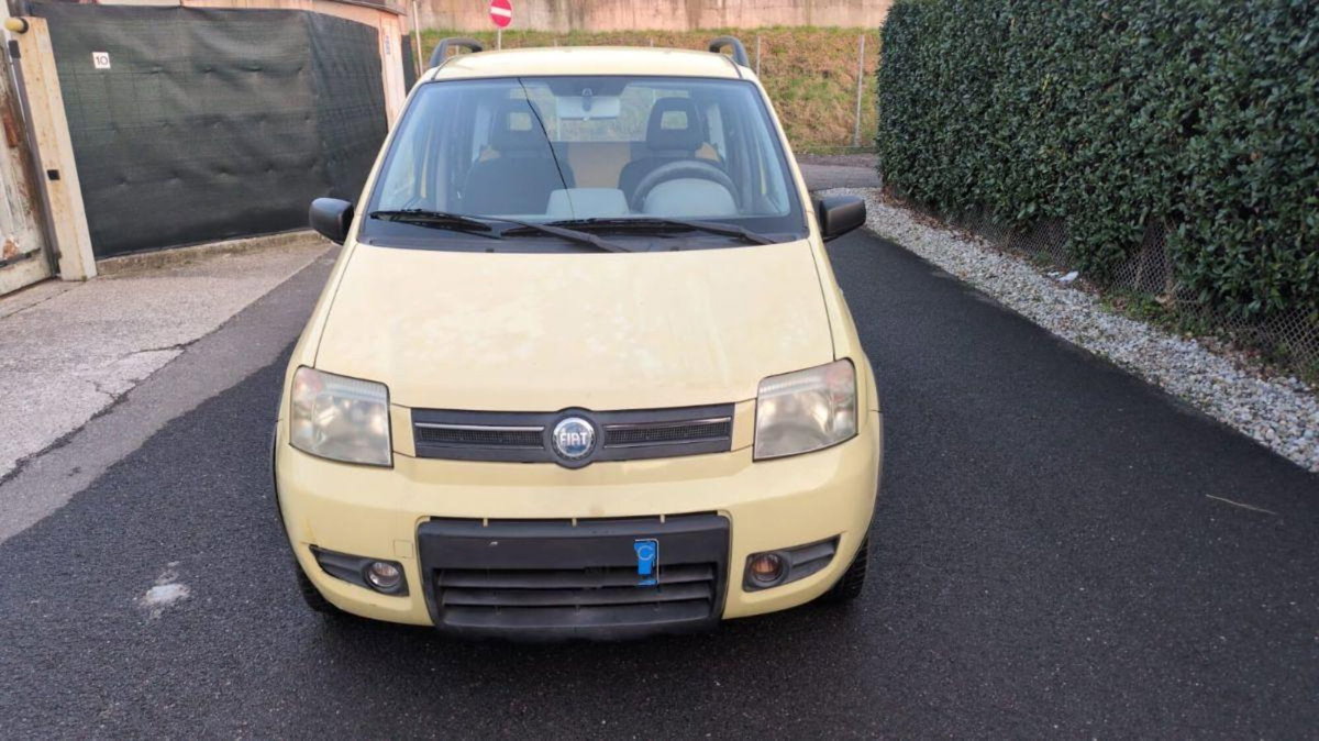 Fiat Panda 1.2 4x4 Climbing (2)
