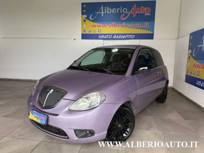 lancia ypsilon 1.3 mjt 75 cv versus