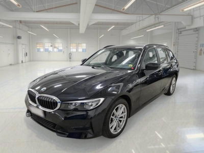 BMW Serie 3 Touring 320d 48V  Business Advantage usata