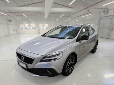 Volvo V40 Cross Country D2 Geartronic Business Plus usata