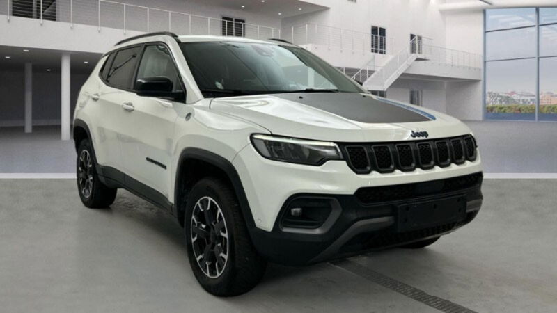 Jeep Compass 1.3 T4 240CV PHEV AT6 4xe Trailhawk