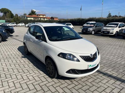 Lancia Ypsilon 1.0 FireFly 5 porte S&S Hybrid Ecochic Gold usata