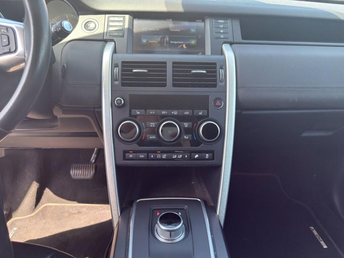 Land Rover Discovery Sport 2.0 TD4 180 CV Pure (14)