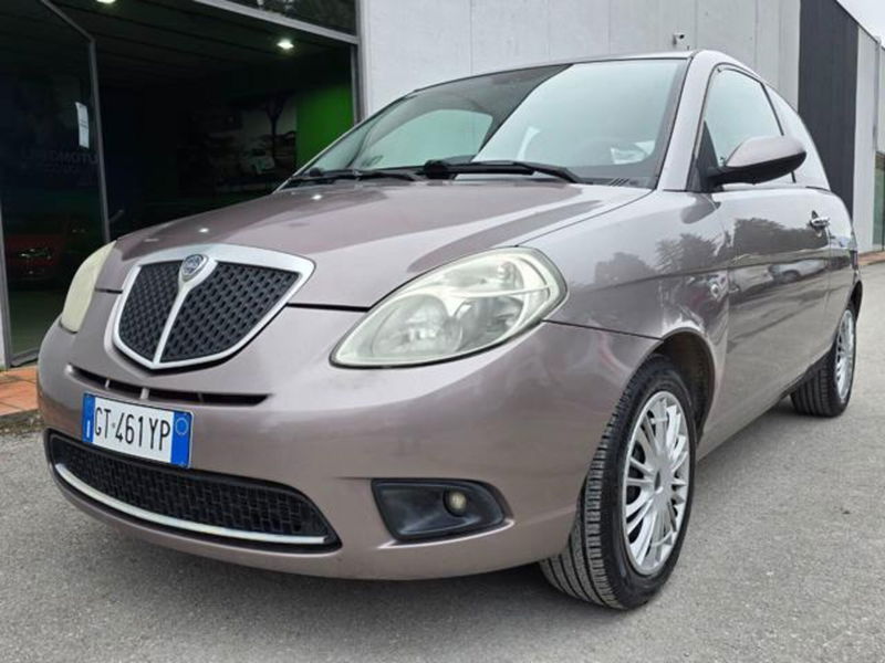 Lancia Ypsilon 1.2 Platino