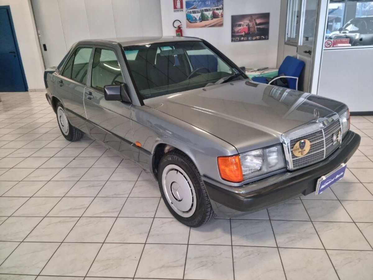 Mercedes-Benz 190 2.0 E cat