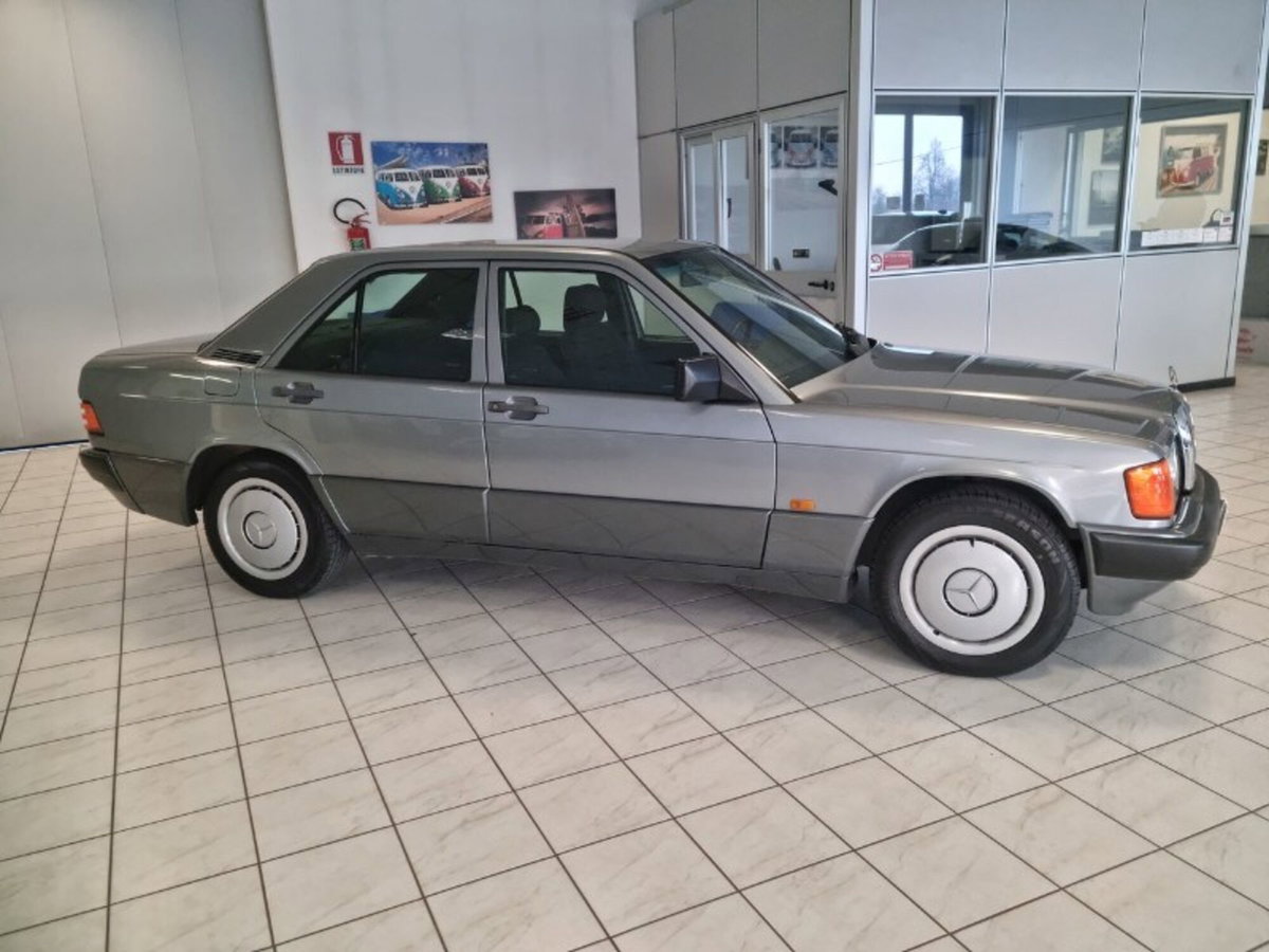 Mercedes-Benz 190 2.0 E cat (4)