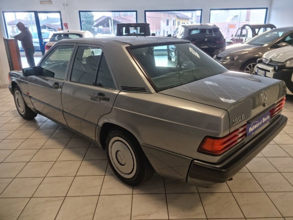 Mercedes-Benz 190 2.0 E cat (7)