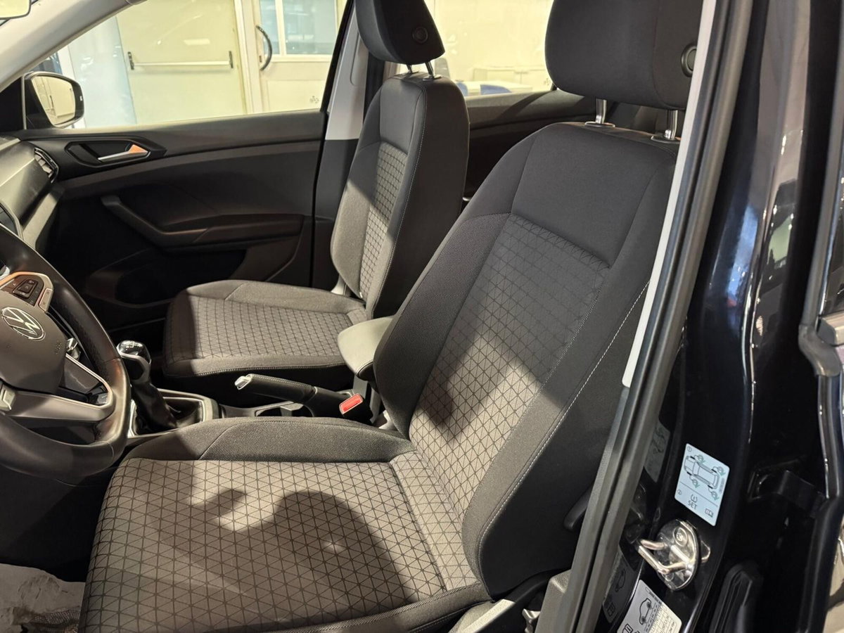 Volkswagen T-Cross 1.0 TSI Style BMT (9)