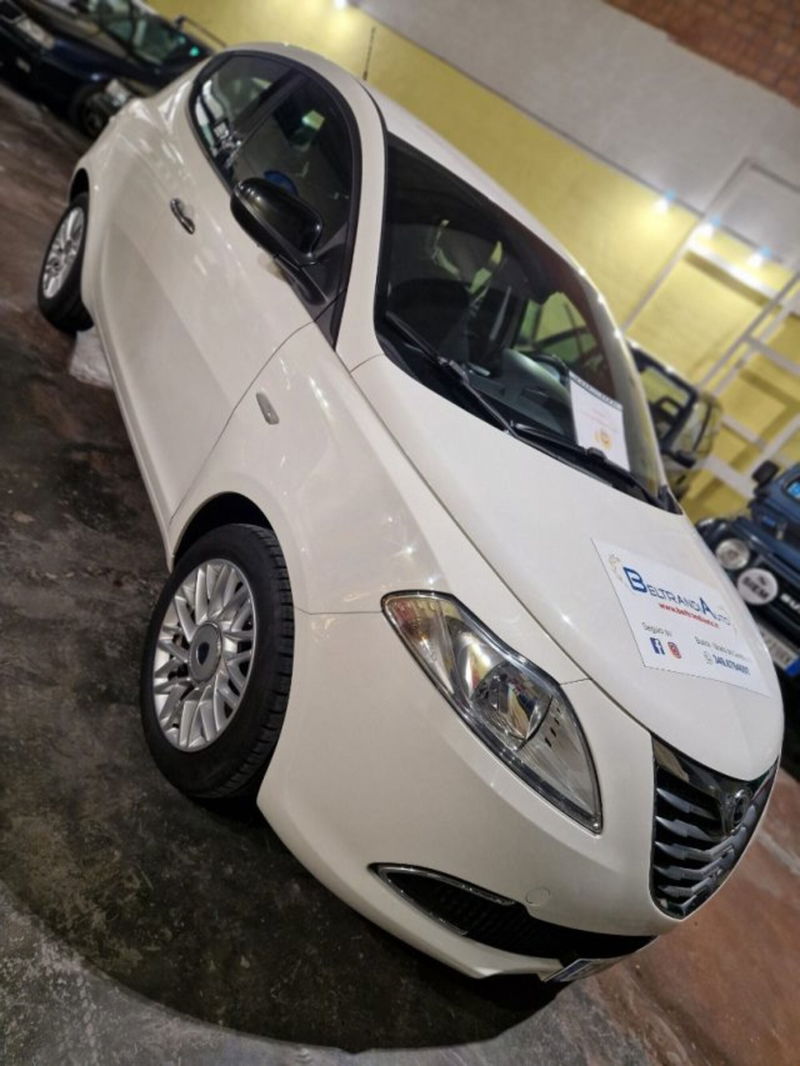 Lancia Ypsilon 1.2 69 CV 5 porte Gold