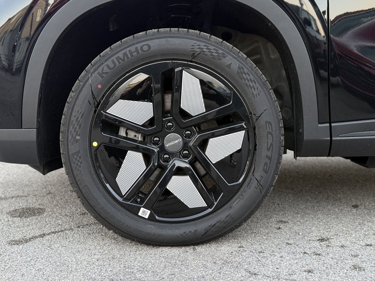 Omoda Omoda 5 SHS-H 1.5 tgdi hev Pure auto (11)