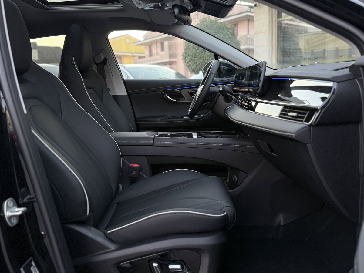 Omoda Omoda 5 SHS-H 1.5 tgdi hev Pure auto (18)
