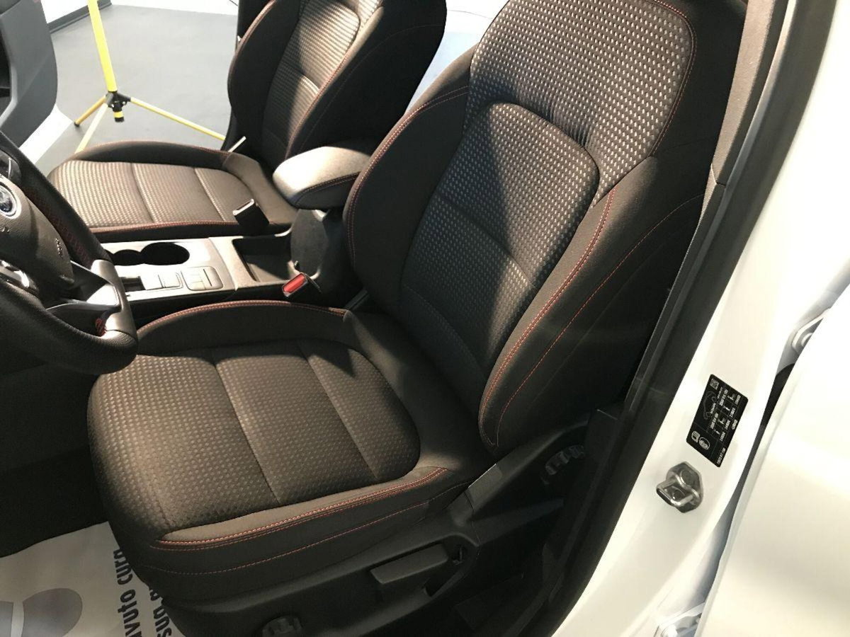 Ford Kuga 1.5 TDCI 120 CV S&S 2WD ST-Line (12)