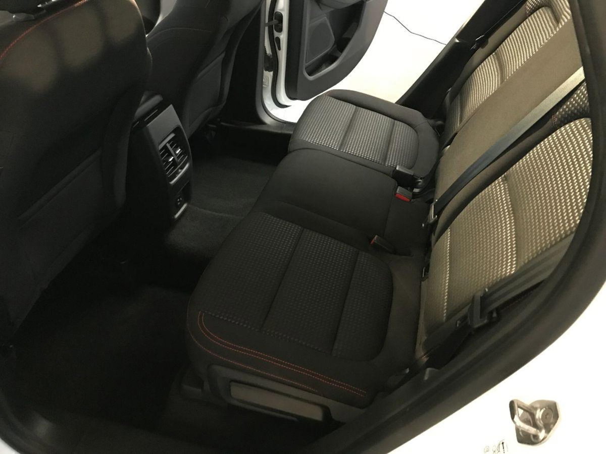 Ford Kuga 1.5 TDCI 120 CV S&S 2WD ST-Line (20)