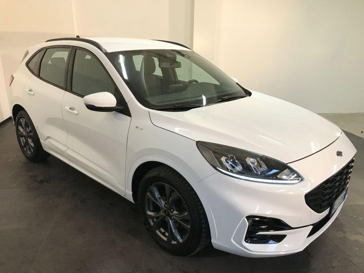 Ford Kuga 1.5 TDCI 120 CV S&S 2WD ST-Line (3)