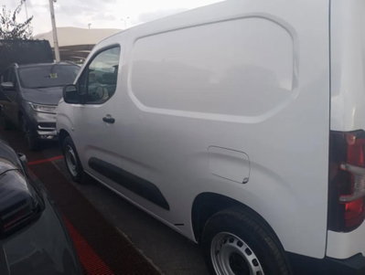 Opel Combo Furgone Cargo 1.5 Diesel 100CV S&S PC 1000kg Edition (3)