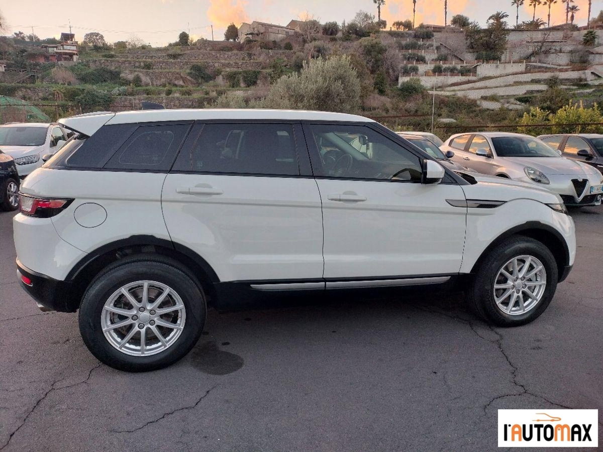 Land Rover Range Rover Evoque 2.0 TD4 150 CV 5p. Pure (4)