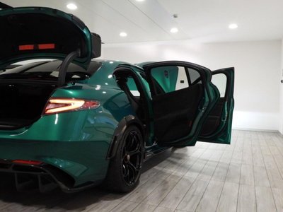 Alfa Romeo Giulia 2.9 T V6 AT8 Quadrifoglio (10)