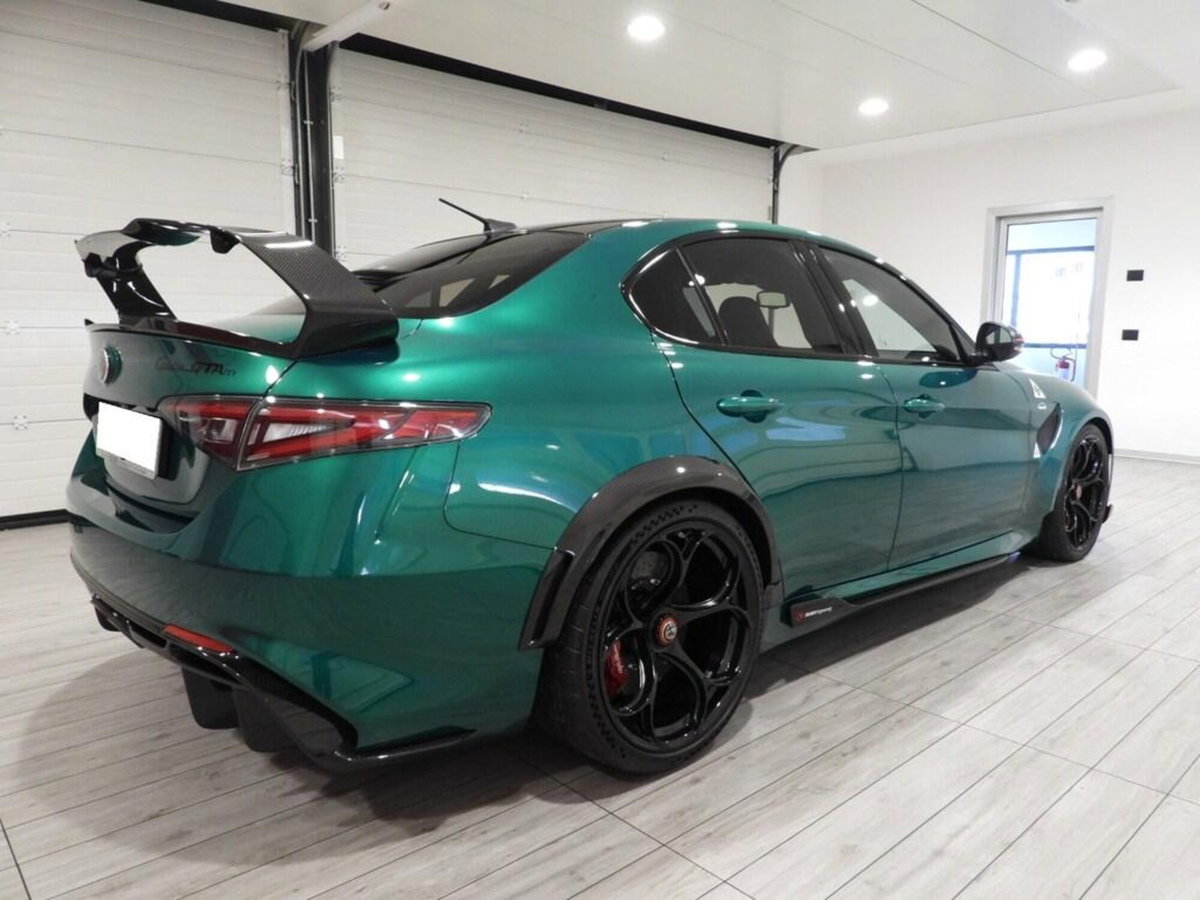 Alfa Romeo Giulia 2.9 T V6 AT8 Quadrifoglio (4)