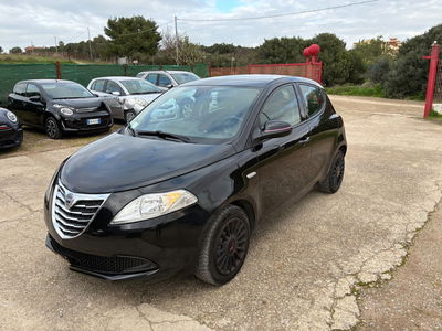 Lancia Ypsilon 1.2 69 CV 5 porte Platinum usata
