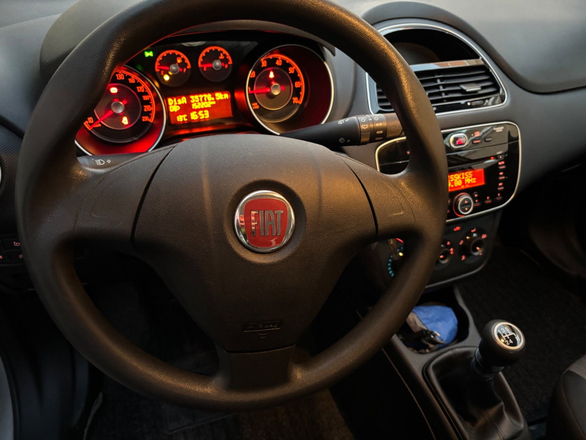 Fiat Punto 1.2 8V 5 porte Street (10)