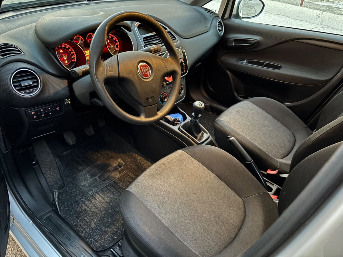 Fiat Punto 1.2 8V 5 porte Street (12)