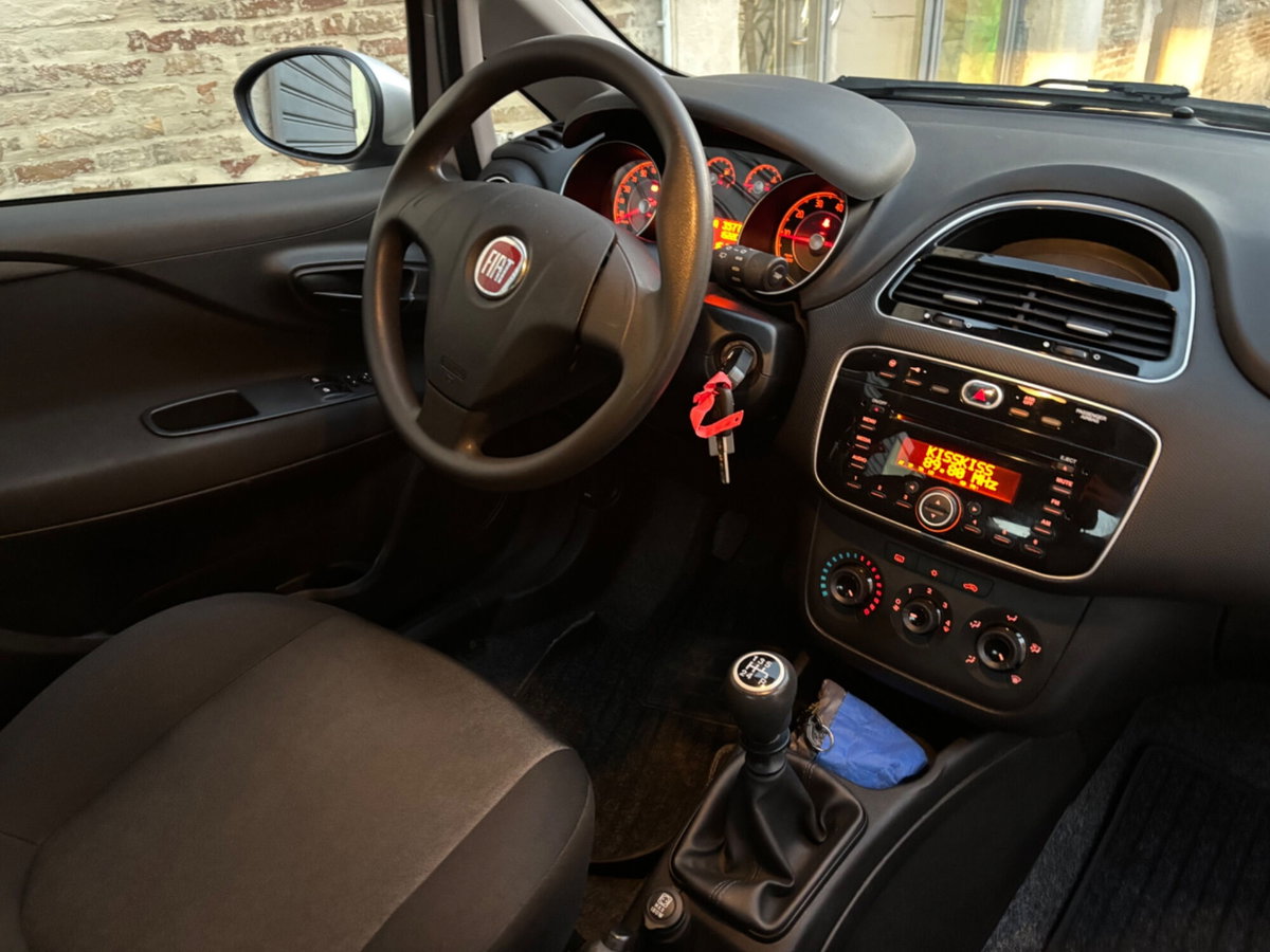 Fiat Punto 1.2 8V 5 porte Street (15)