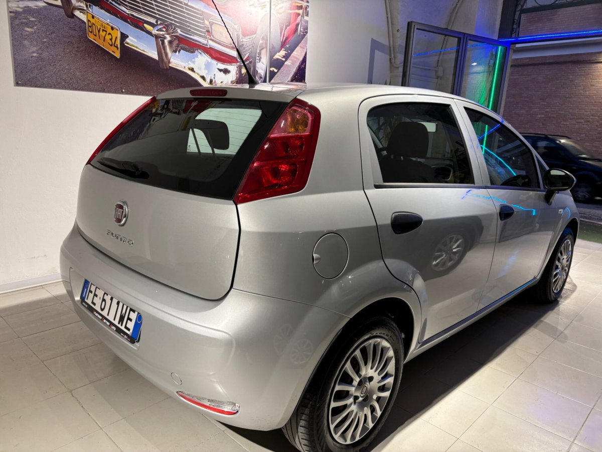 Fiat Punto 1.2 8V 5 porte Street (2)