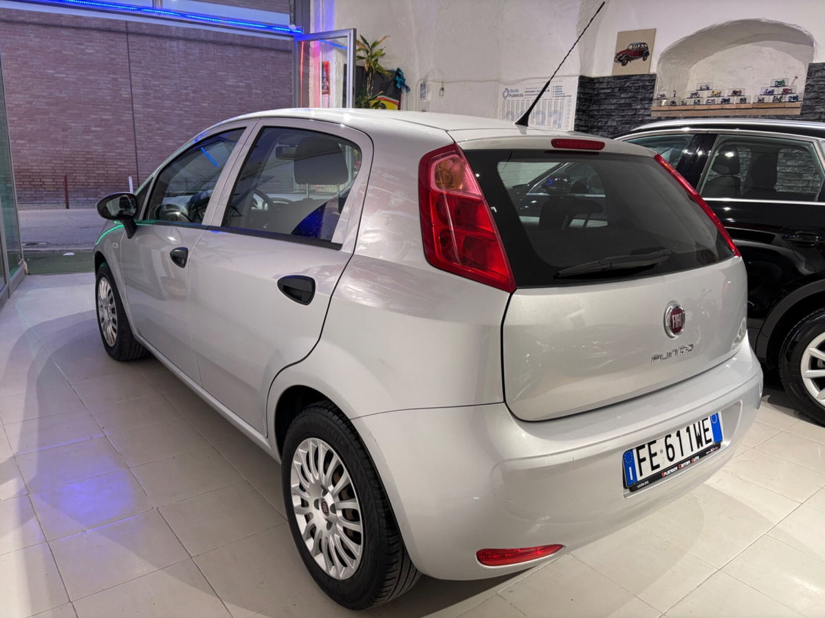 Fiat Punto 1.2 8V 5 porte Street (6)