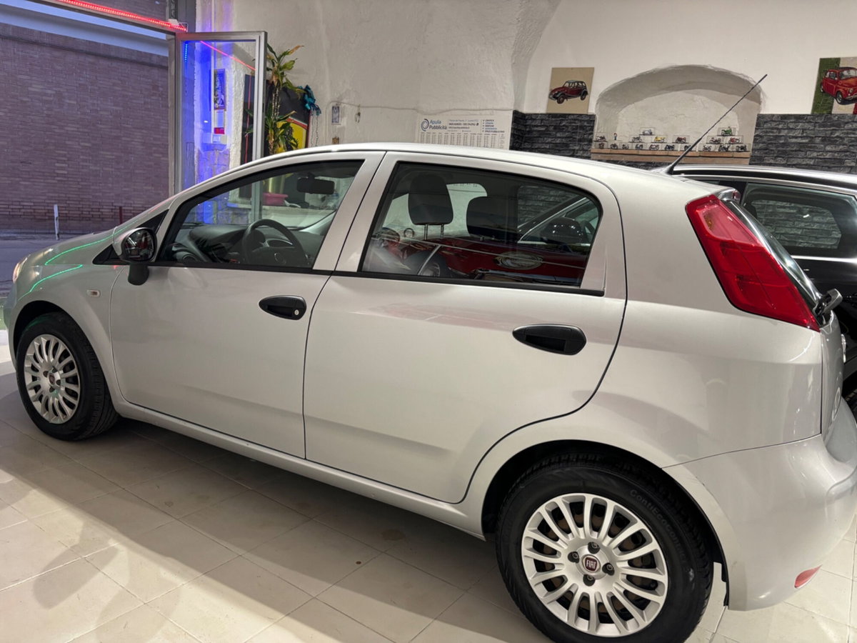 Fiat Punto 1.2 8V 5 porte Street (7)