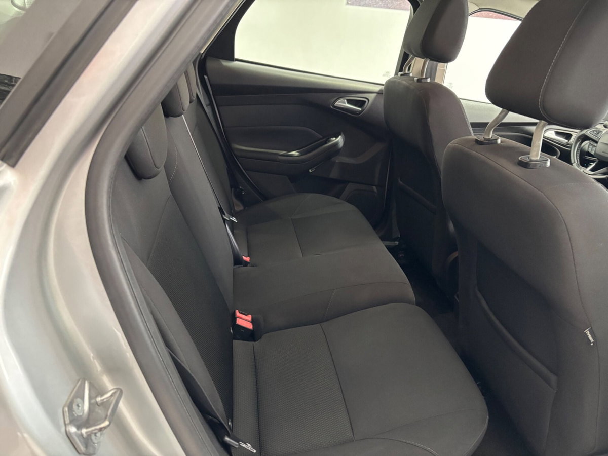 Ford Focus Station Wagon 1.5 TDCi 120 CV Start&Stop SW Business (10)