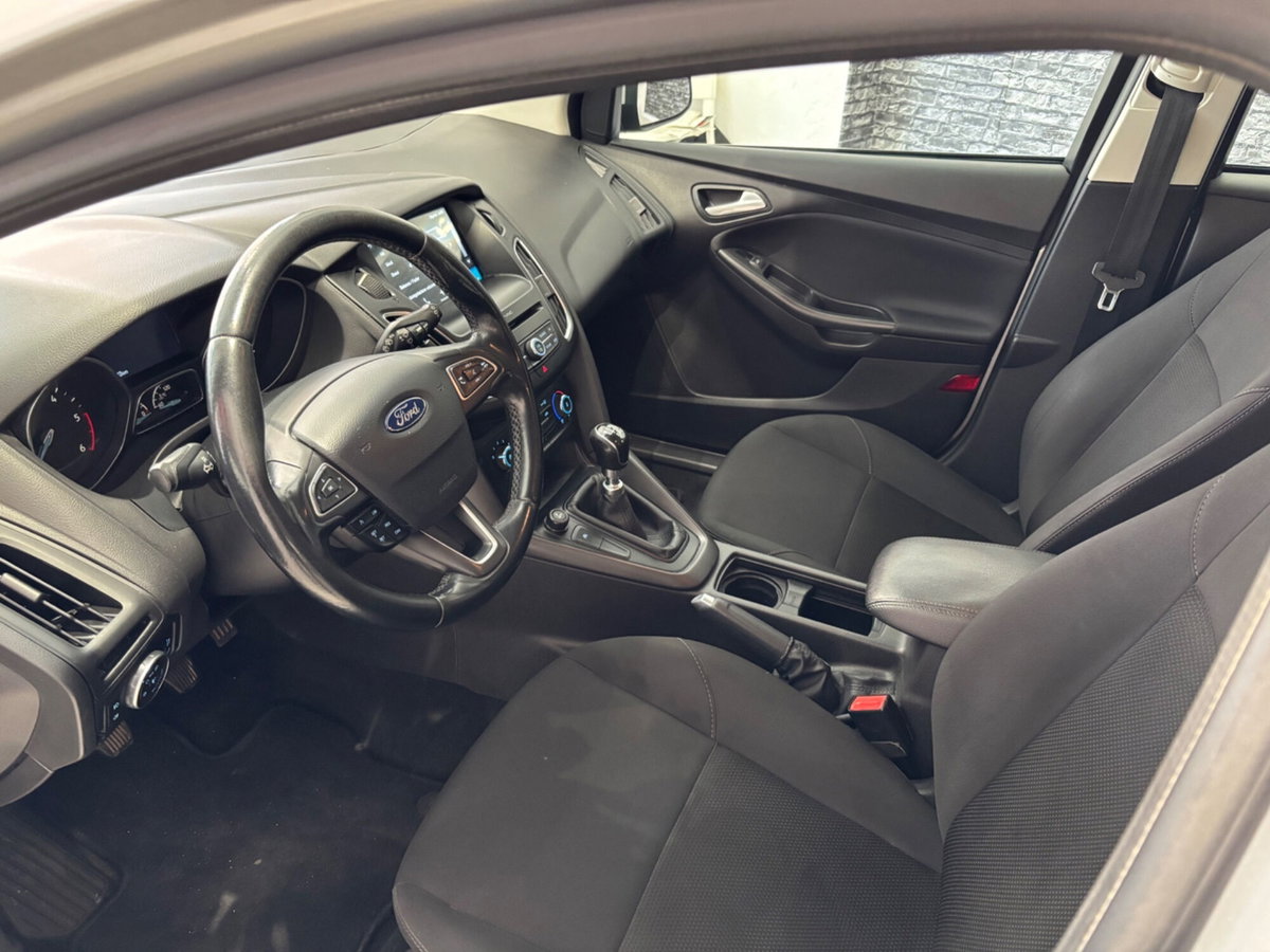 Ford Focus Station Wagon 1.5 TDCi 120 CV Start&Stop SW Business (11)
