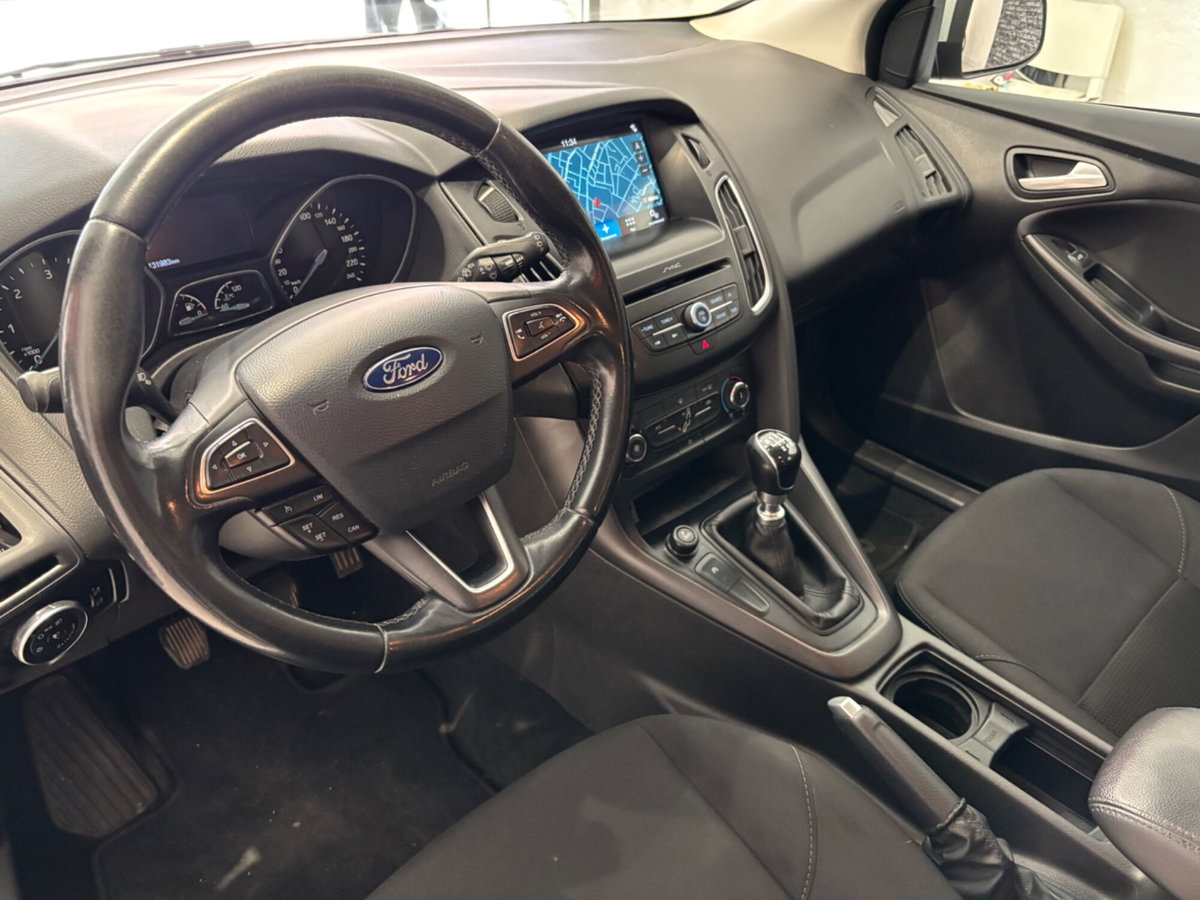 Ford Focus Station Wagon 1.5 TDCi 120 CV Start&Stop SW Business (13)