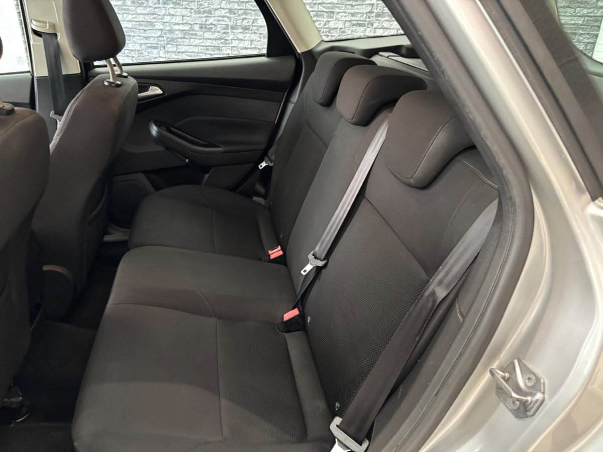 Ford Focus Station Wagon 1.5 TDCi 120 CV Start&Stop SW Business (14)