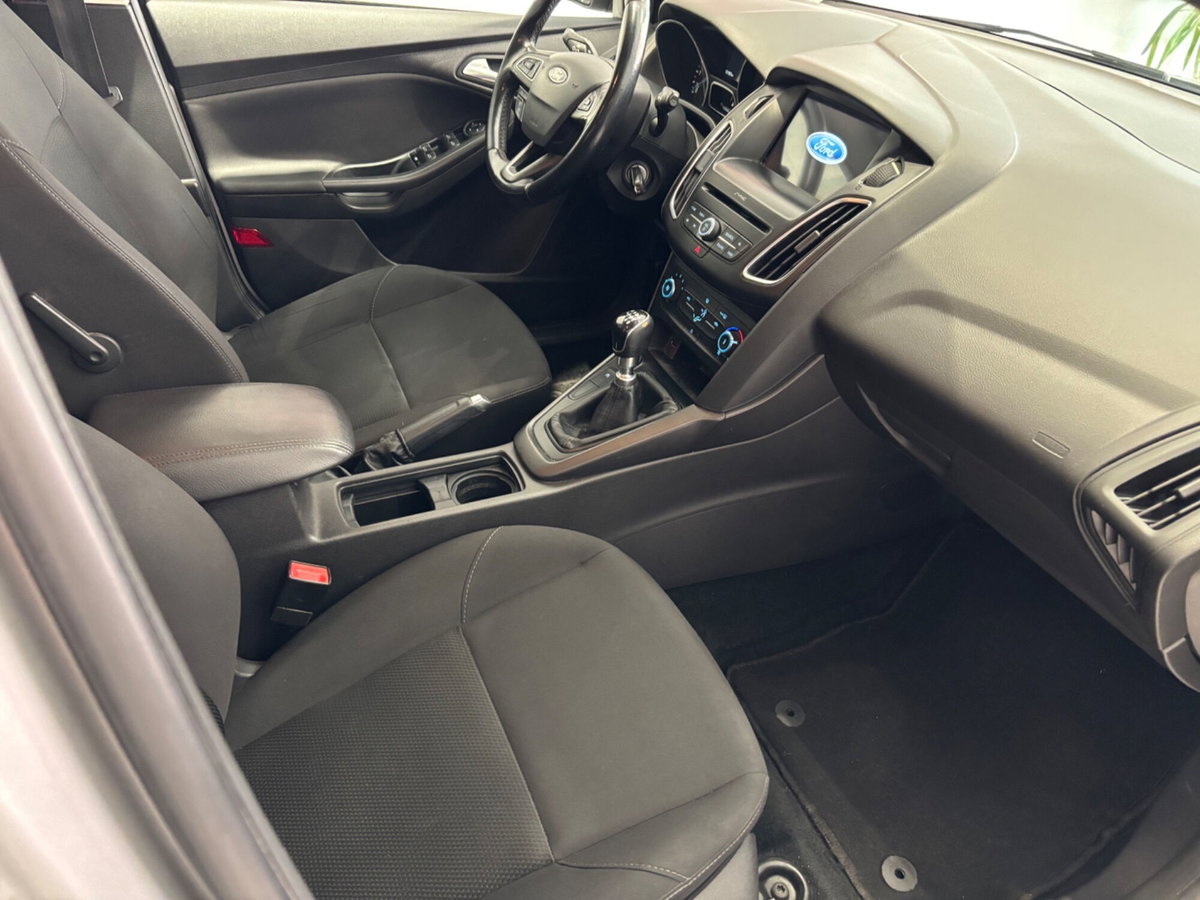 Ford Focus Station Wagon 1.5 TDCi 120 CV Start&Stop SW Business (8)