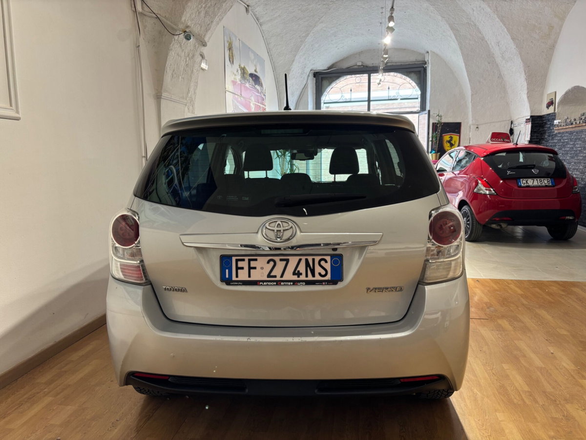 Toyota Verso 1.6 D-4D Style (11)