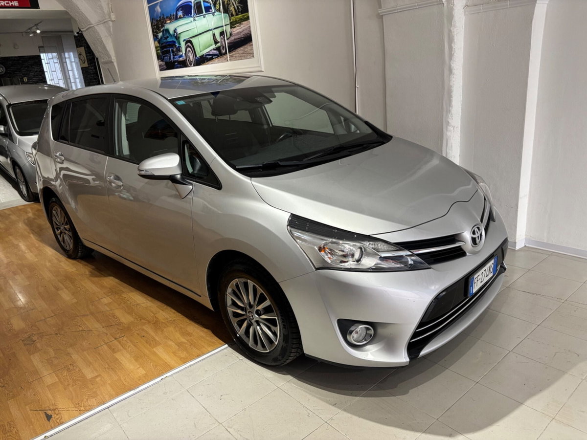 Toyota Verso 1.6 D-4D Style (12)