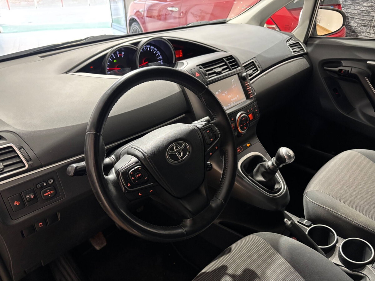 Toyota Verso 1.6 D-4D Style (14)