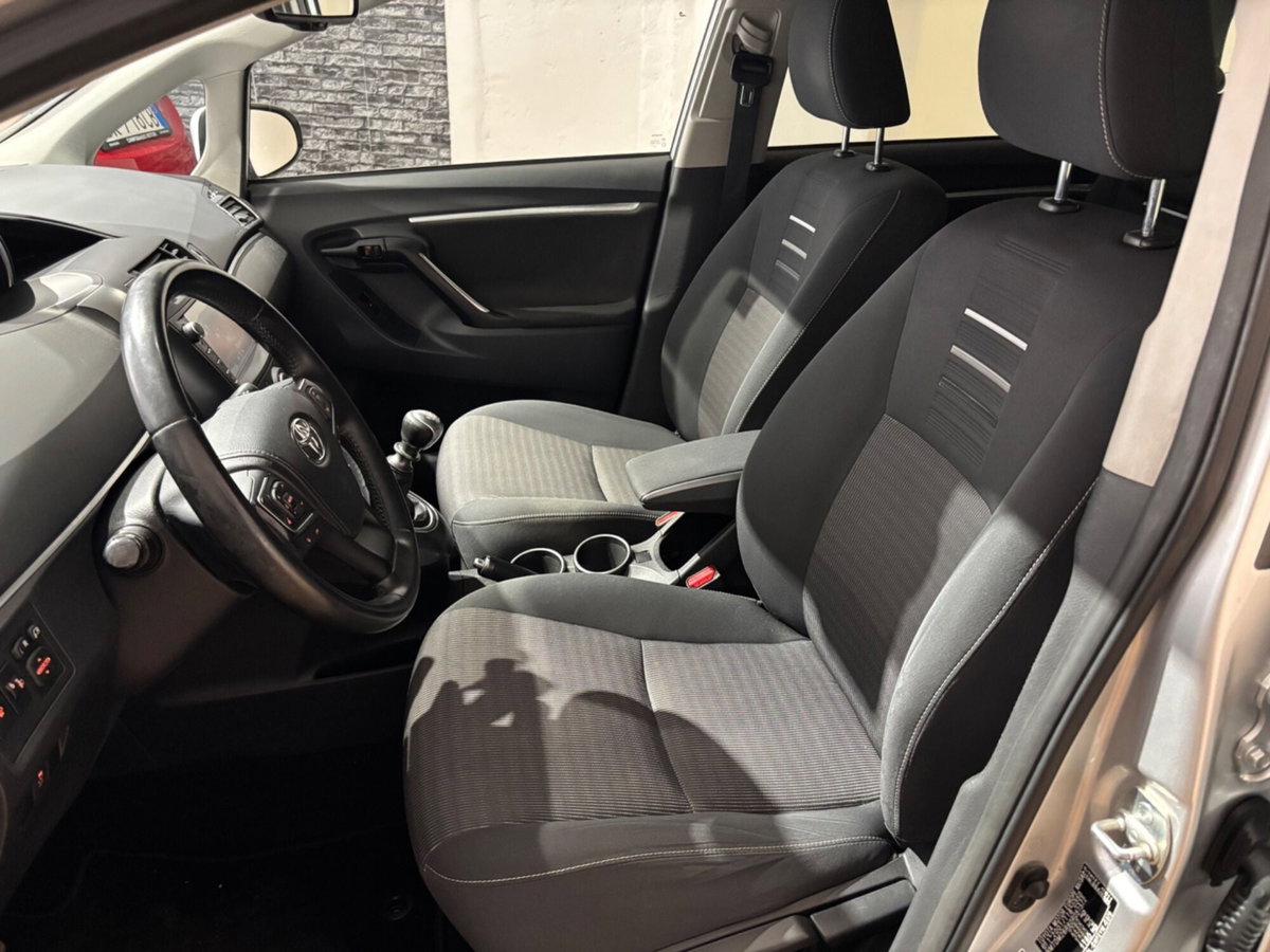Toyota Verso 1.6 D-4D Style (15)