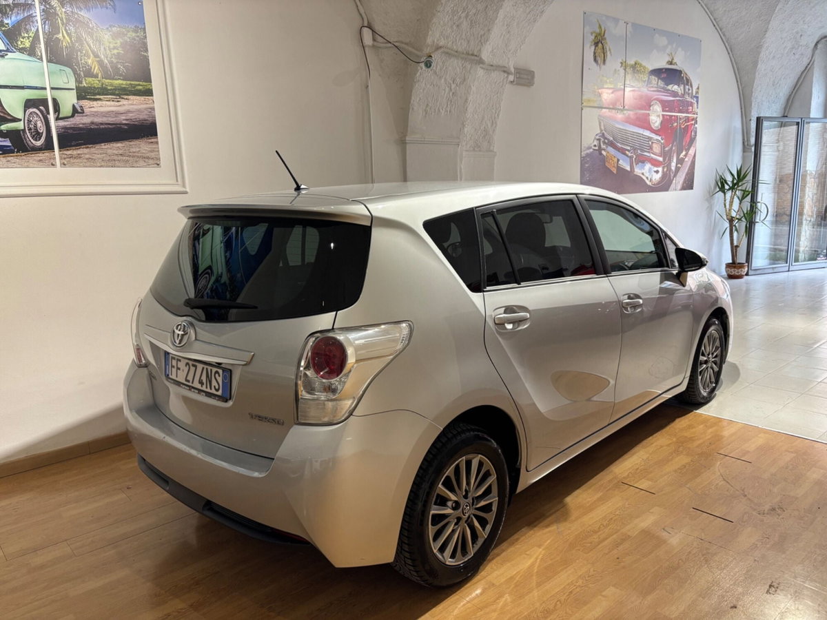 Toyota Verso 1.6 D-4D Style (9)
