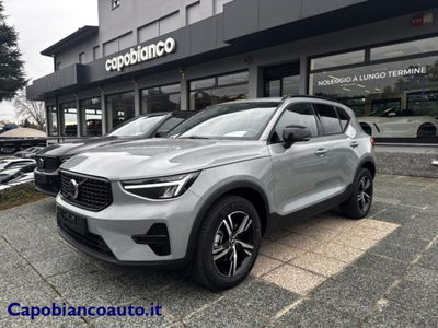 Volvo XC40 B3 automatico Plus Dark nuova