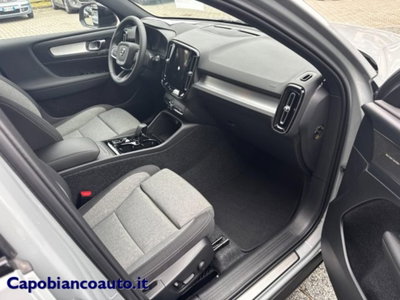 Volvo XC40 B3 automatico Plus Dark (10)