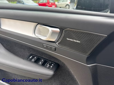 Volvo XC40 B3 automatico Plus Dark (11)