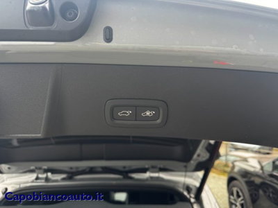 Volvo XC40 B3 automatico Plus Dark (15)