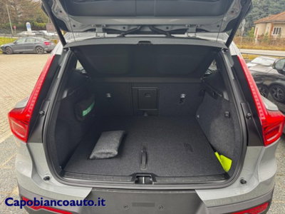 Volvo XC40 B3 automatico Plus Dark (16)