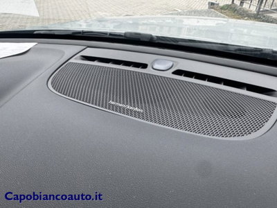 Volvo XC40 B3 automatico Plus Dark (18)