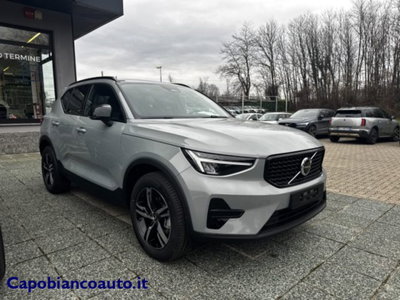 Volvo XC40 B3 automatico Plus Dark (3)