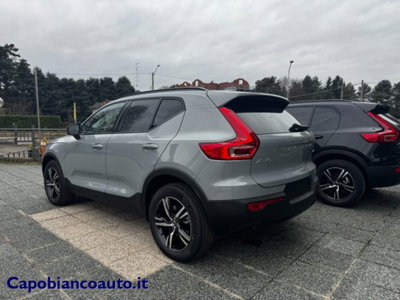 Volvo XC40 B3 automatico Plus Dark (4)