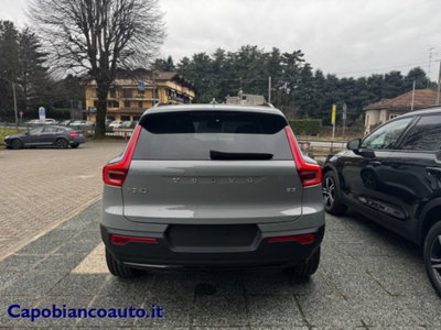 Volvo XC40 B3 automatico Plus Dark (5)