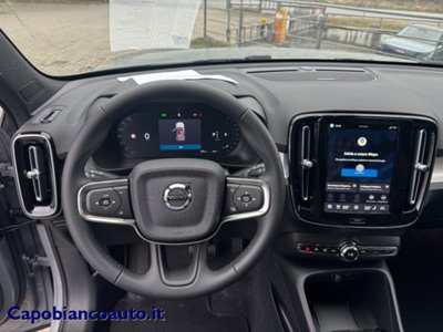 Volvo XC40 B3 automatico Plus Dark (7)
