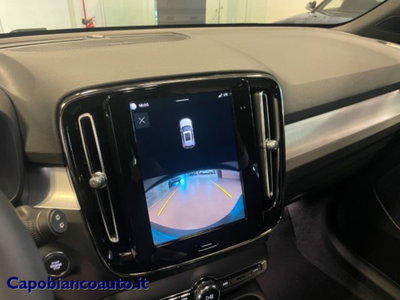 Volvo XC40 B3 automatico Plus Dark (14)